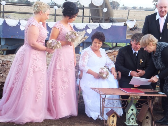 Congratulations to the New Mr. and Mrs Hodge who were married on 25th April 2015 on their camel property.